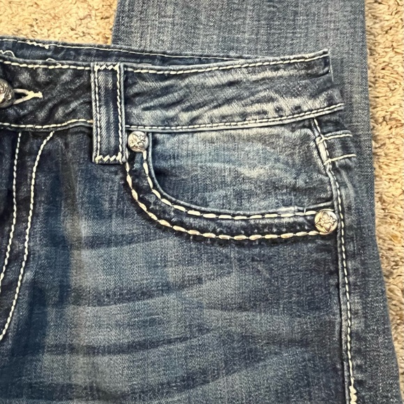 Miss Me Boyfriend Capri Distressed Jeans Size 31 Waist - Picture 11 of 16